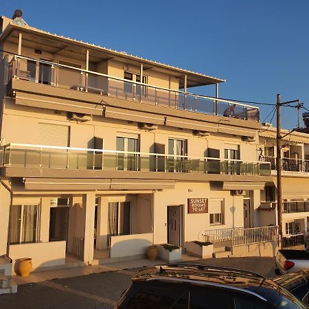 Sunset_Apartments Only 15 Meters From The Sea Neos Marmaras Dış mekan fotoğraf